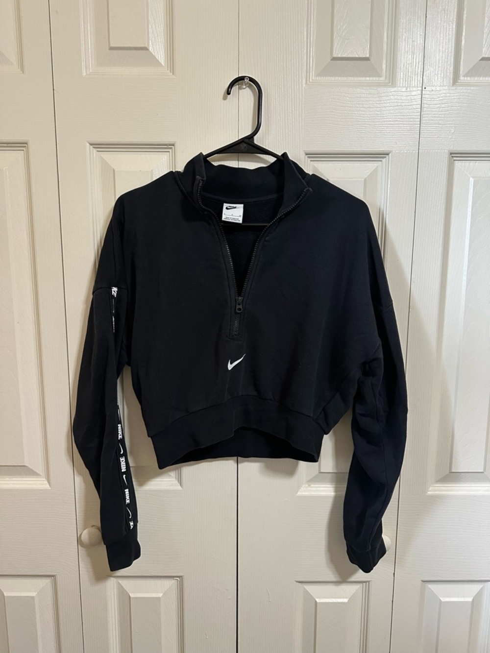 Nike Black Cropped Half-Zip Sweatshirt with Swoosh